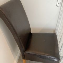 Dining room chair