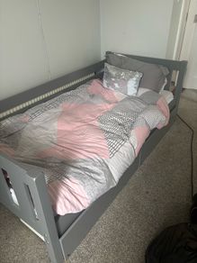 single bed with 2 drawers