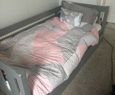 single bed with 2 drawers
