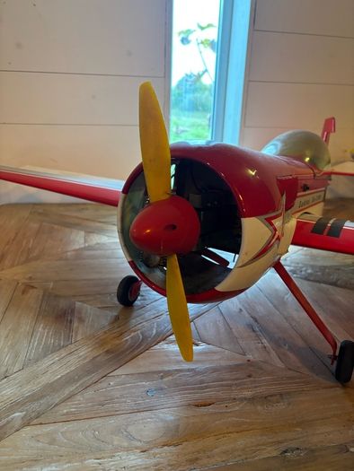 Large model planes