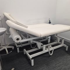 Massage/Doctor Examination Bed