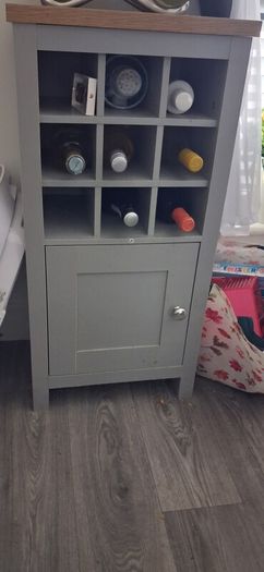 Wine cabinet