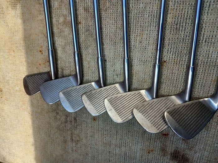 Dunlop golf irons. Right handed clubs