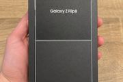 Samsung Galaxy Z Flip8 256GB Graphite Brand New Sealed