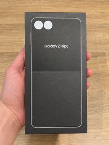 Samsung Galaxy Z Flip8 256GB Graphite Brand New Sealed