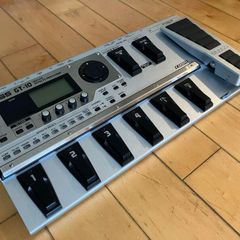 BOSS GT-10 Guitar Multi-Effects Processor