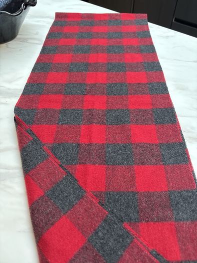 Abercrombie and Fitch Red / Charcoal Check scarf - 34 cm by 200 cm ( inc fringe)