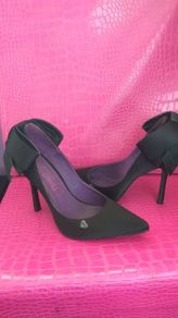plum colour shoes size 3 with bow new