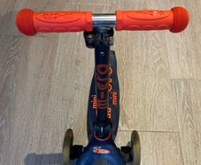 Foldable mini micro scooter