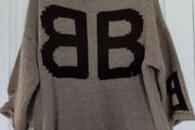 Sweater one size fits up to XL