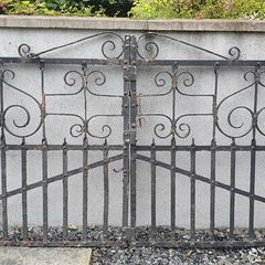 Gate
