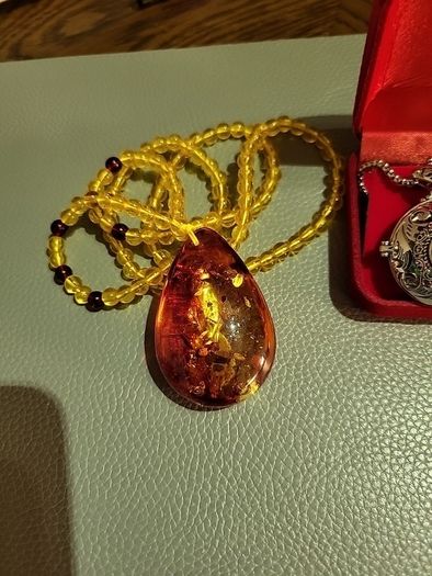 Collection of necklaces 10e each