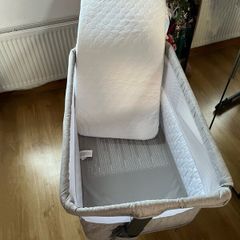 baby cot