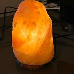 Salt lamp in excellent condition