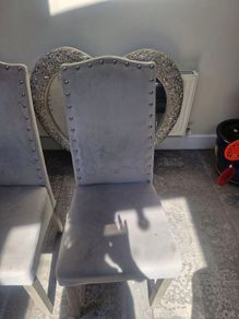 Kitchen table 4 chairs