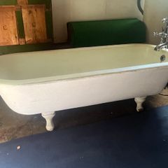 Antique Original Cast-Iron Bath (6ft)