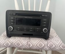 Genuine Audi TT Mk2 (8J) Symphony Radio with Code & Manual 8J0035195G