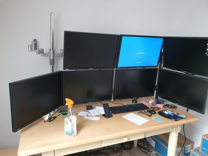 Human Scale 4 Monitor Mflex Mount And Screens For Sale in Kilmacanogue ...