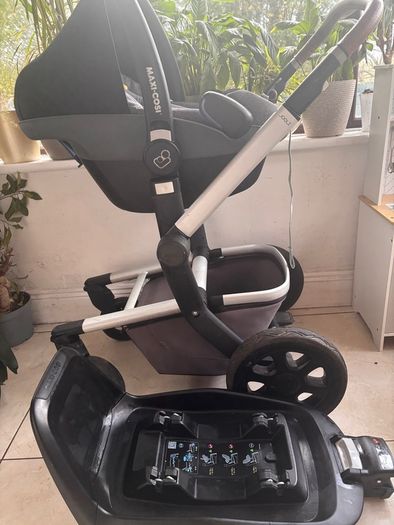 Joolz Day Travel system, Maxi Cosi Car seat and iso fix base