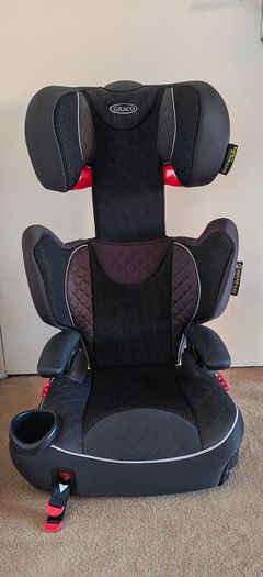 Graco booster car seat with isoCatch