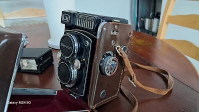 Yashica-Mat LM twin-lens reflex