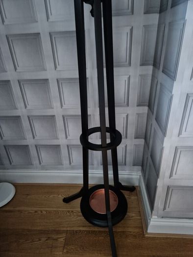 coat hanger stand