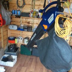 Electric leafblower
