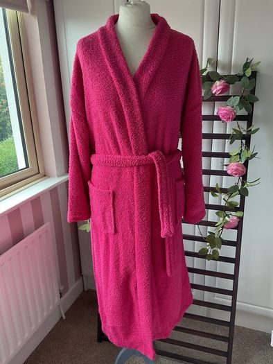 dressing robe bnwt size medium cerise pink skims dupe
