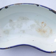 Vintage Enamel Medical Tray: Distressed Kidney-Shaped Metal Basin