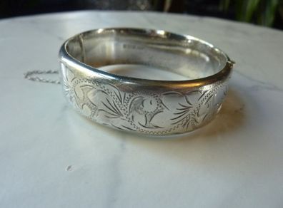 Vintage Solid Silver Hinged Bangle Birmingham 1972 Engraved Floral 27g. With Safety Chain