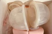 Momcozy S9 double breast pump