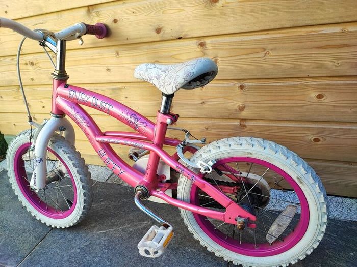13in Pink Girls bike for 3/4 yr old