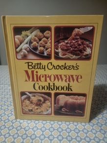 Betty Crocker's Microwave Cookbook (Hardcover)