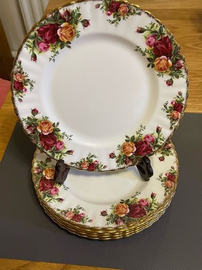 Breakfast Plates Royal Albert Old Country Roses Bone China