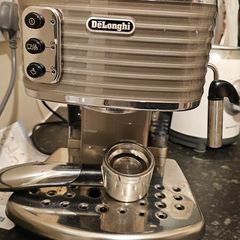 De'Longhi Coffee Machine