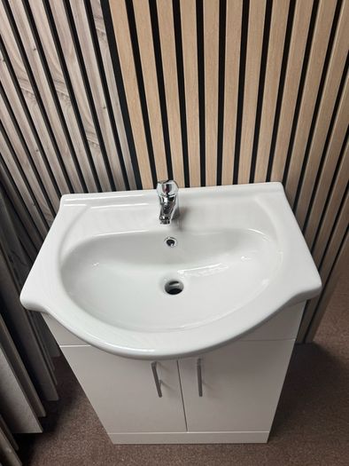 Clearance Vanity Unit & Sink 550mm white