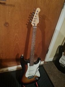 crafter cruiser strat sunburst