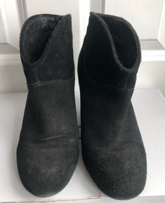 Suede Aldo ankle boots - sz 6
