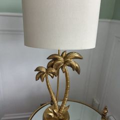 2 gold lamps