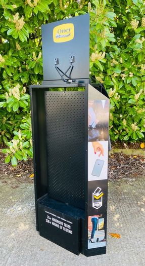 Otterbox Original Shop Display Stand With 20 Free Hooks!