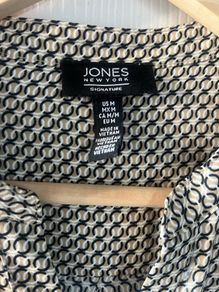 Jones New York Blouse - Size Medium - worn once briefly