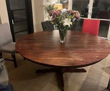 Dinning room table and chairs