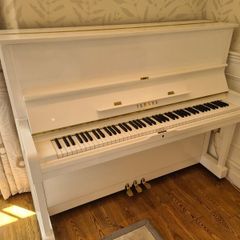 Piano, Yahama U1