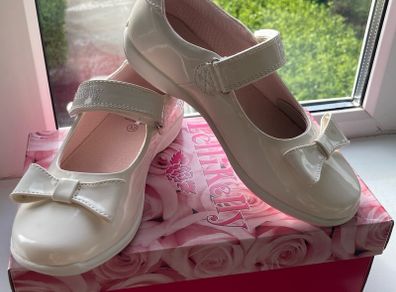 Girls white shoes