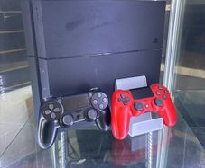playstation 4 1tb with 2controllers