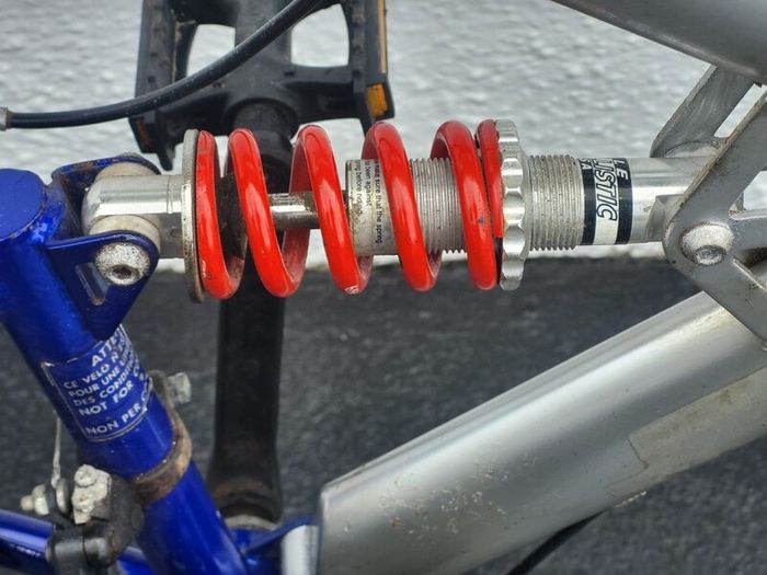 MOUNTAIN BIKE used in working order
