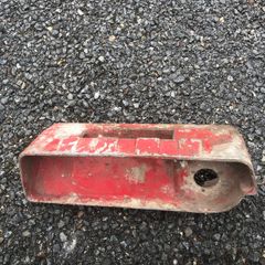 massey Ferguson 135 butler handle for mudguard