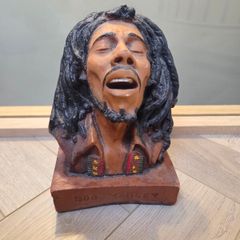 Bob Marley statue