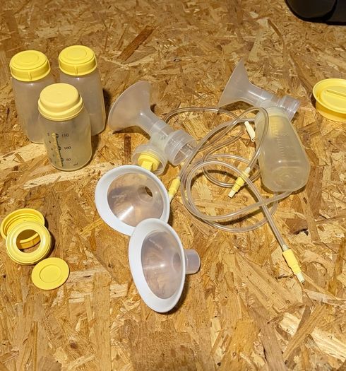 Medela Swing Flex Pump with manual & accessories
