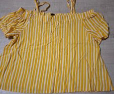 nNew girls top size 12-13 years